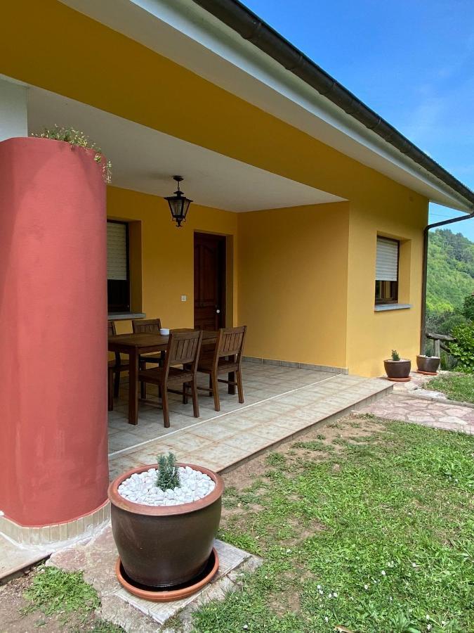 Finca La Cuesta Cangas de Onís Exterior photo